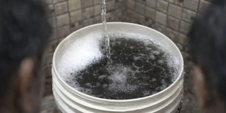 हवा नहीं अब दिल्ली का पानी बन गया जहर!