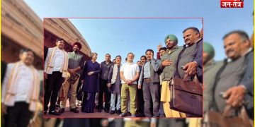 आठ विपक्षी सांसद सत्र की शेष अवधि के लिए निलंबित