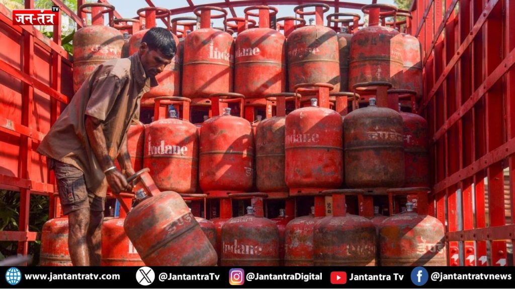 रसोई गैस का संकट : रिफाइनरियों को ‘इमरजेंसी’ प्रोडक्शन का आदेश