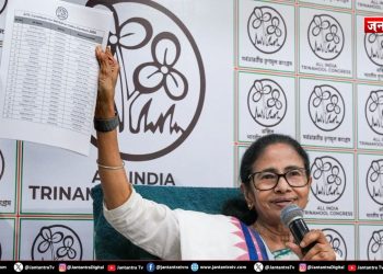 10/12 का वो छोटा कमरा, जहां से लिखी जाती है तृणमूल की जीत की पटकथा