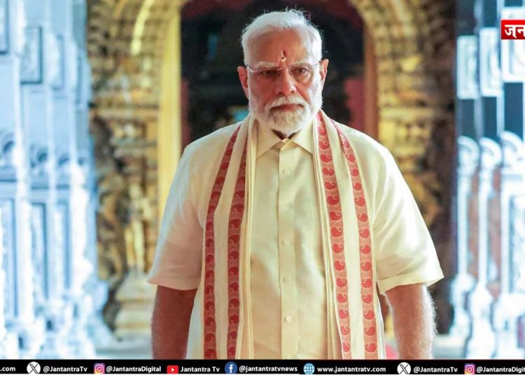 ‘श्रेय आप ले लो, बस मेरी बहनों को संसद पहुंचा दो’: पीएम मोदी