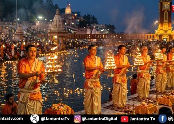 गंगा दशहरा पर करें ये उपाय, घर में रहेगी शांति