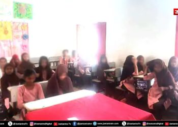 हिंदू बच्चों को पहनाया हिजाब और टोपी : प्रिंसिपल समेत 3 सस्पेंड, FIR दर्ज
