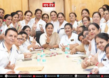 नर्स डे पर CM रेखा गुप्ता का LNJP अस्पताल में ‘सरप्राइज विजिट’